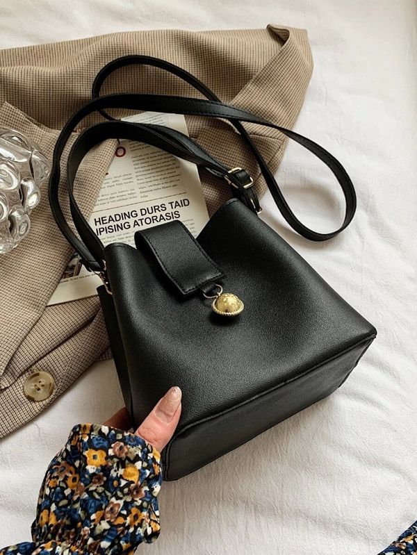 Elegant Womens Shoulder Bag In Black And Gold With Chain Strap Crossbody  Vegan Leather Handbag, Tote Purse & Wallet Set From Ttfashion2023, $25.21 |  DHgate.Com