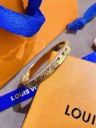 Louis Vuitton gold bracelet-1
