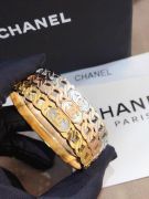 Chanel shell logo bracelet-4