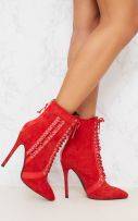 High-heeled red shoes-3