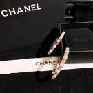 Chanel large round logo pearl earring-3