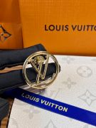 Louis Vuitton gold metal brooch-1