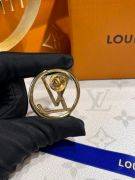 Louis Vuitton gold metal brooch-2