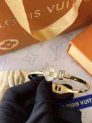 Louis Vuitton logo white shell bracelet-1