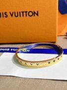 Louis Vuitton gold bracelet-3