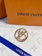 Louis Vuitton gold metal brooch-4