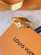 Louis Vuitton logo white shell bracelet-3