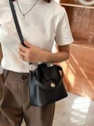 Elegant black leather bag-2