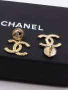 Chanel earrings in gold metal-3