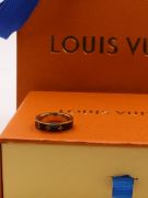 Black Louis Vuitton ring-3