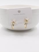 A curved butterfly zircon earring-2