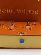 Louis Vuitton soft LV logo set-6