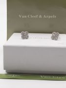 Vancleave silver zircon earring-2