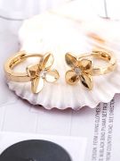 Van Cleef small snap earring-3