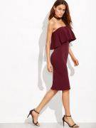 A tight-fitting burgundy dress with open-necked ruffles-2