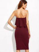 A tight-fitting burgundy dress with open-necked ruffles-4