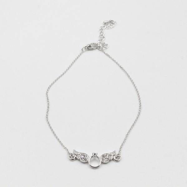 Anklet is a small crystal wing