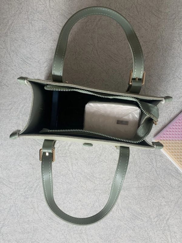 حقيبة مربعة مع شريط-3