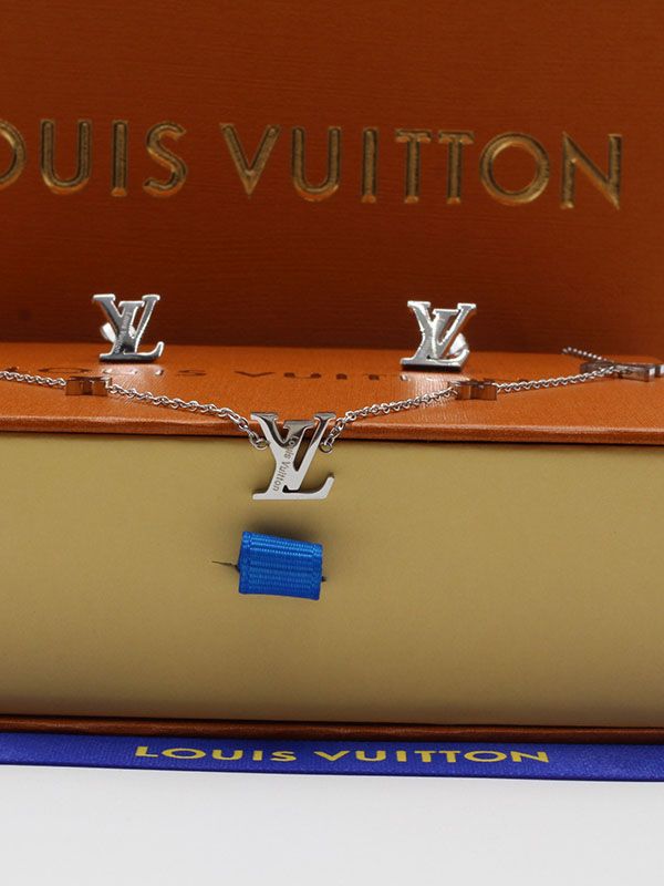 Louis Vuitton soft LV logo set