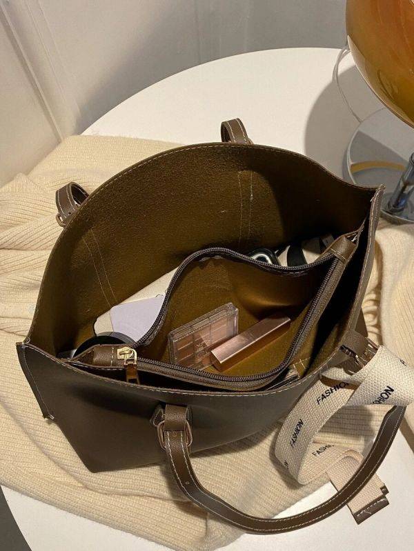 Beige hand bag and shoulder bag