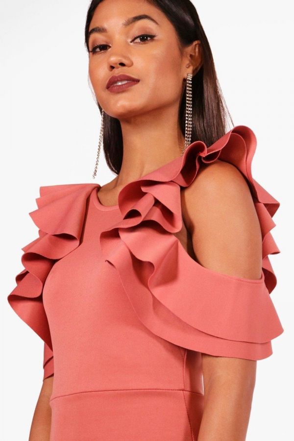 Medium length dress with ruffles