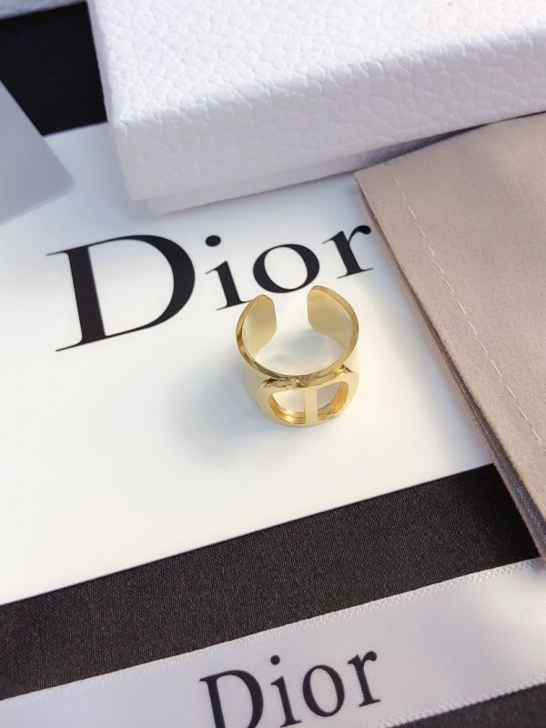 Dior wide gold logo ring