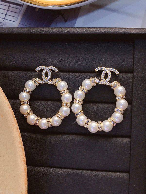 Chanel large round earring