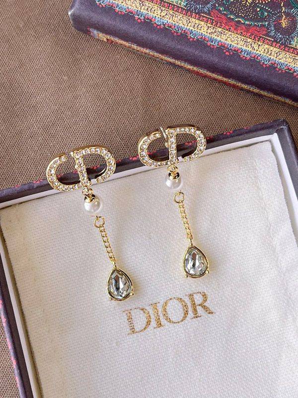 Dior Loulou long earring