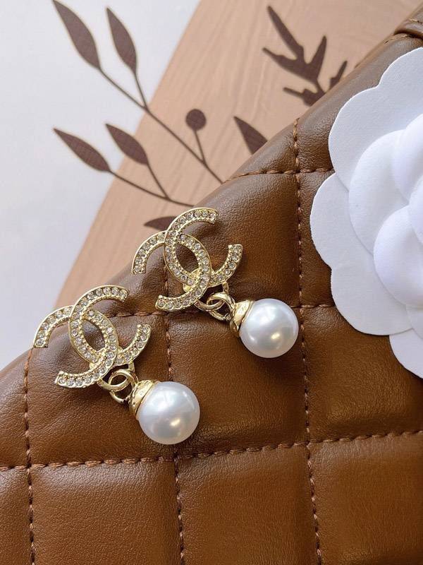 Chanel Loulou 2673 earrings