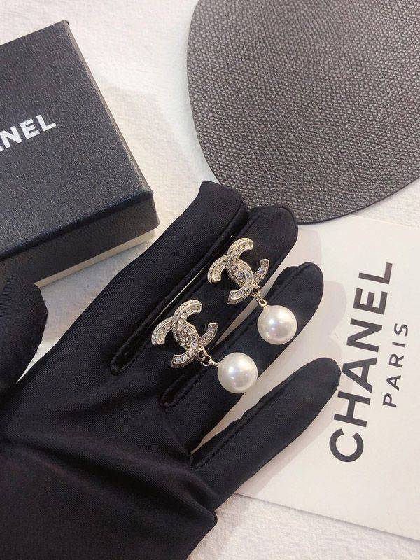 Chanel 2670 earrings
