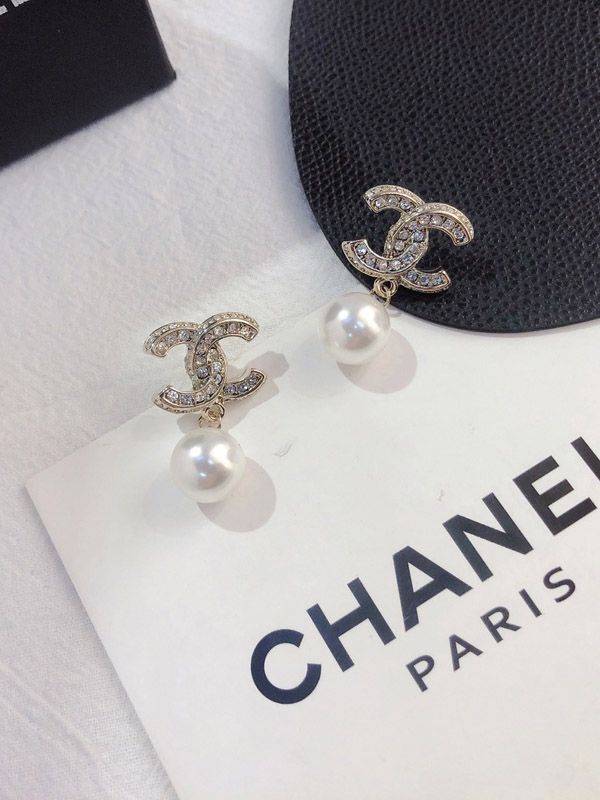 Chanel 2670 earrings