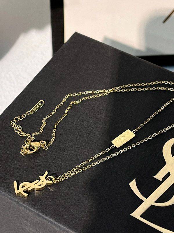 Heart pendant necklace in 18K grey gold | Saint Laurent | YSL.com