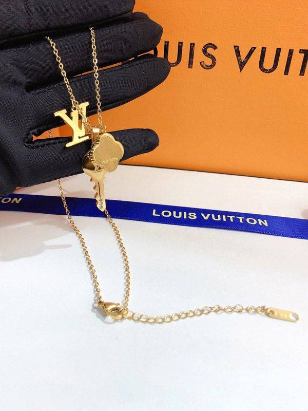Ever Blossom Necklace Yellow Gold Onyx  Diamonds  Categories  LOUIS  VUITTON