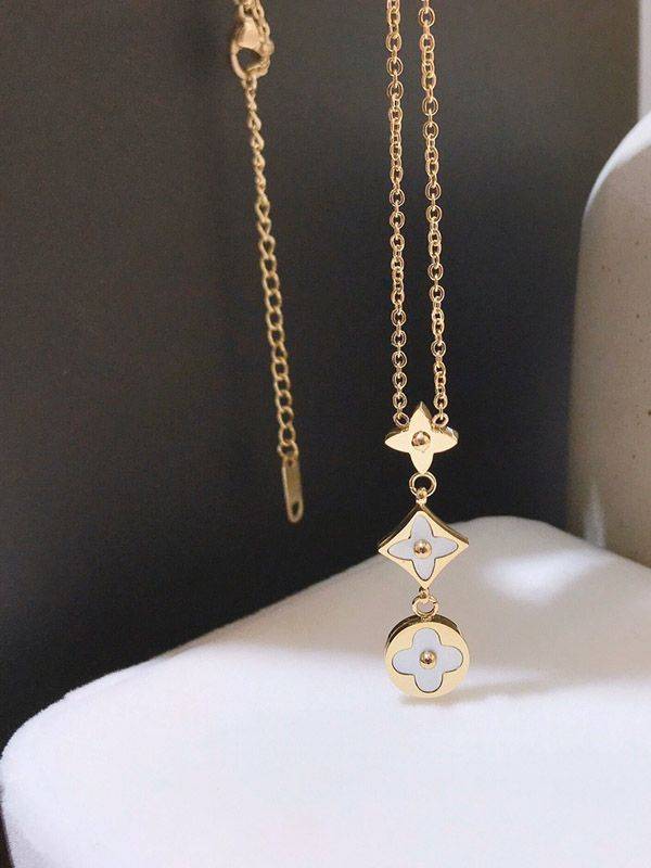 Louis Vuitton Three Pendents Necklace