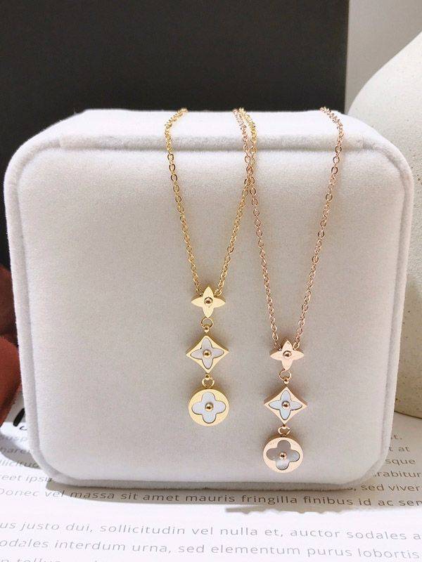 Louis Vuitton Three Pendents Necklace