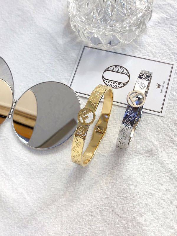 Fendi gold spring bracelet