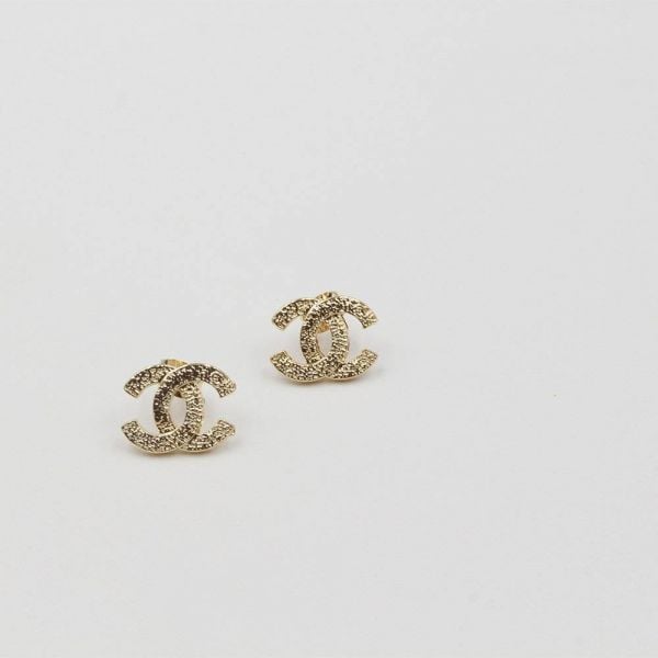 Chanel small crystal earring