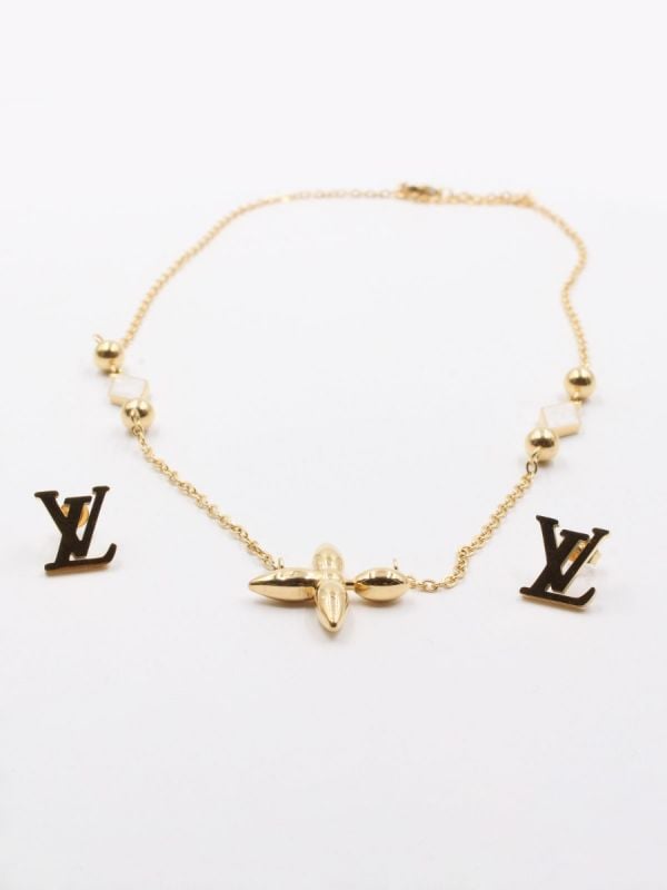 Louis Vuitton Gold Logo Set