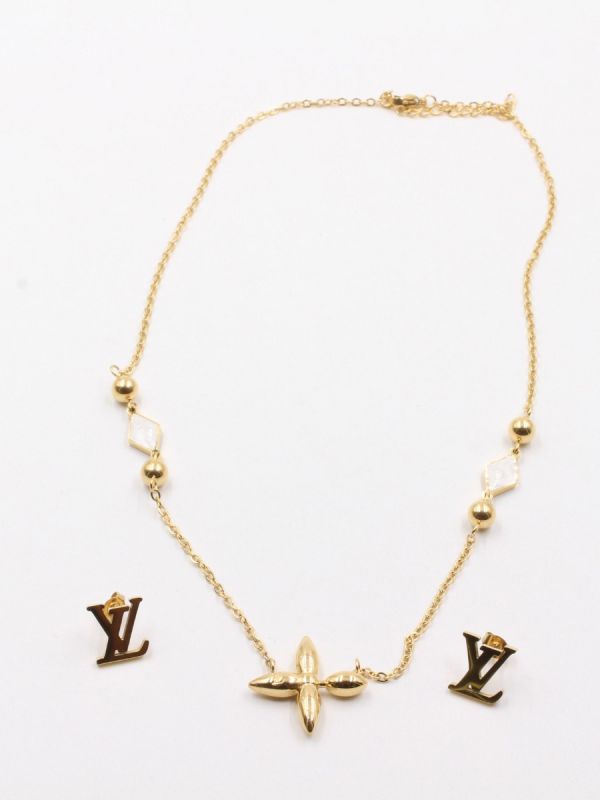 Louis Vuitton Gold Logo Set