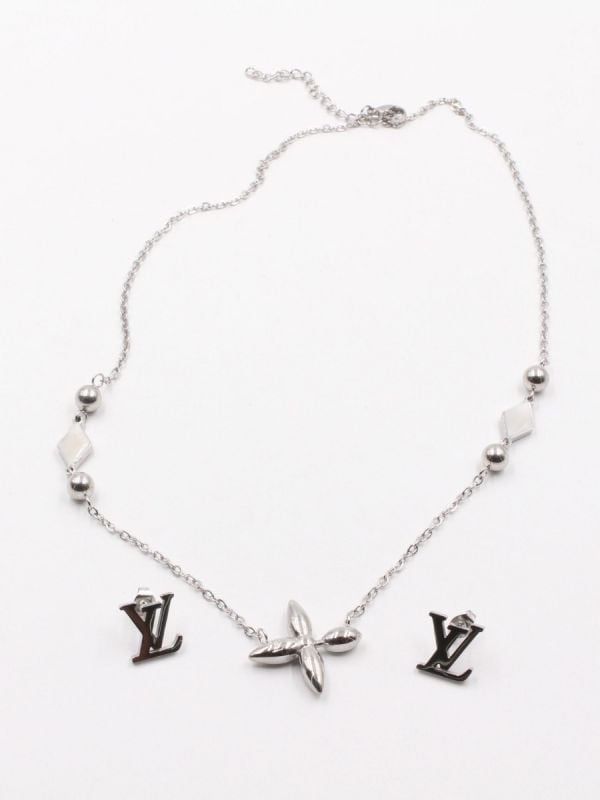Louis Vuitton Gold Logo Set