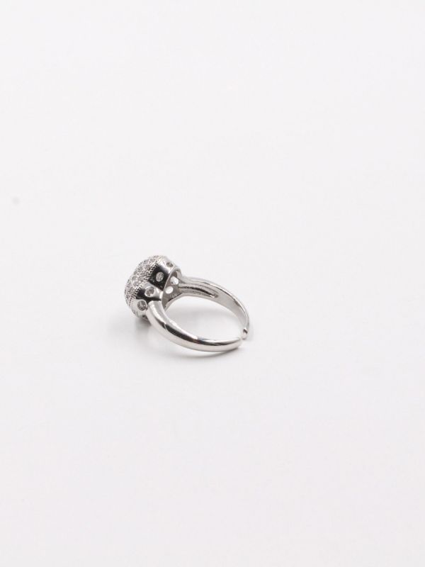 Van Cleef Flower Open Size Ring