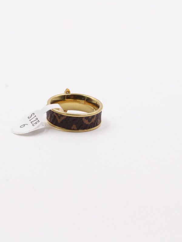 Louis Vuitton Star with Brown ring