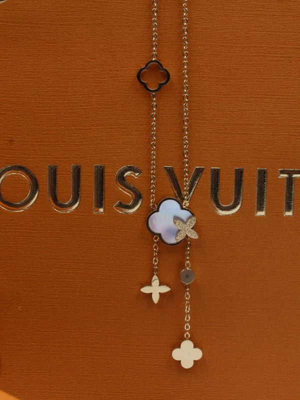 LOUIS VUITTON Louisette Chain Necklace M00365 Gold Metal Monogram Flower  Charm