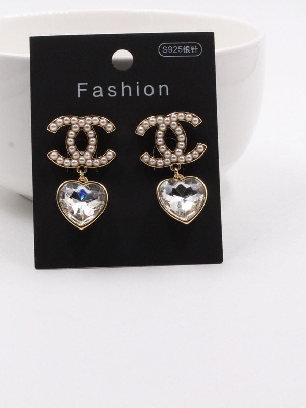 Chanel heart zircon earring