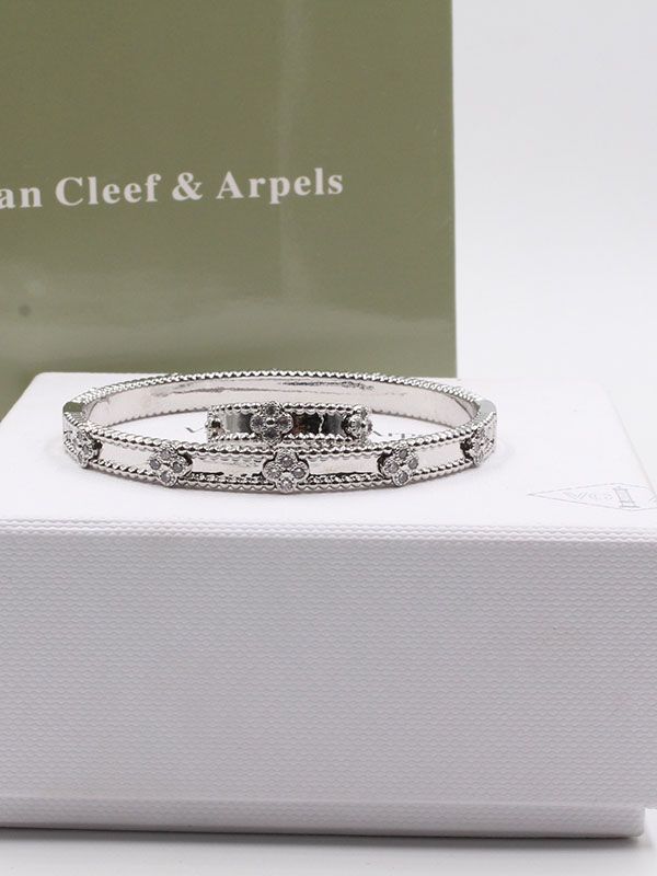 Van Cleef bracelet with SLIM ring