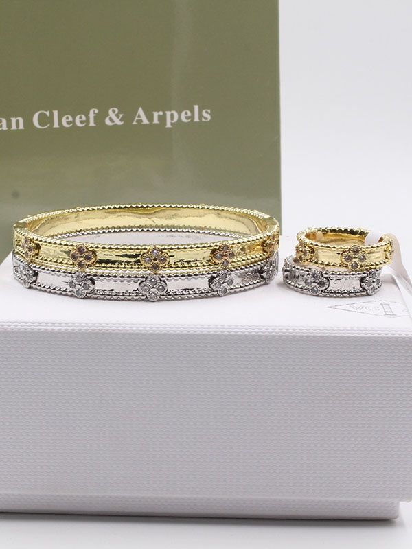 Van Cleef bracelet with SLIM ring