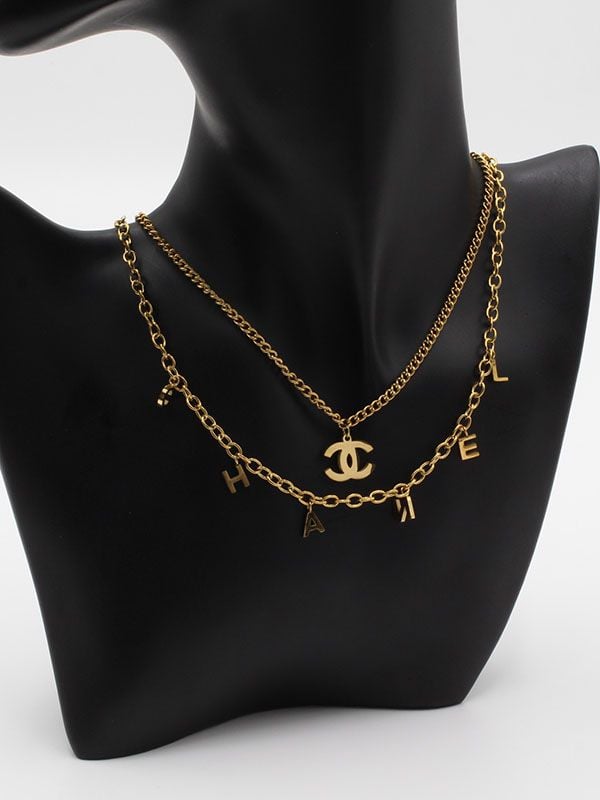 سلسال شانيل ادوار ذهبي