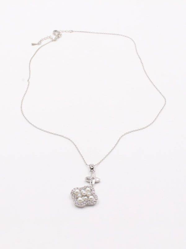 Van Cleef necklace Lulu flower