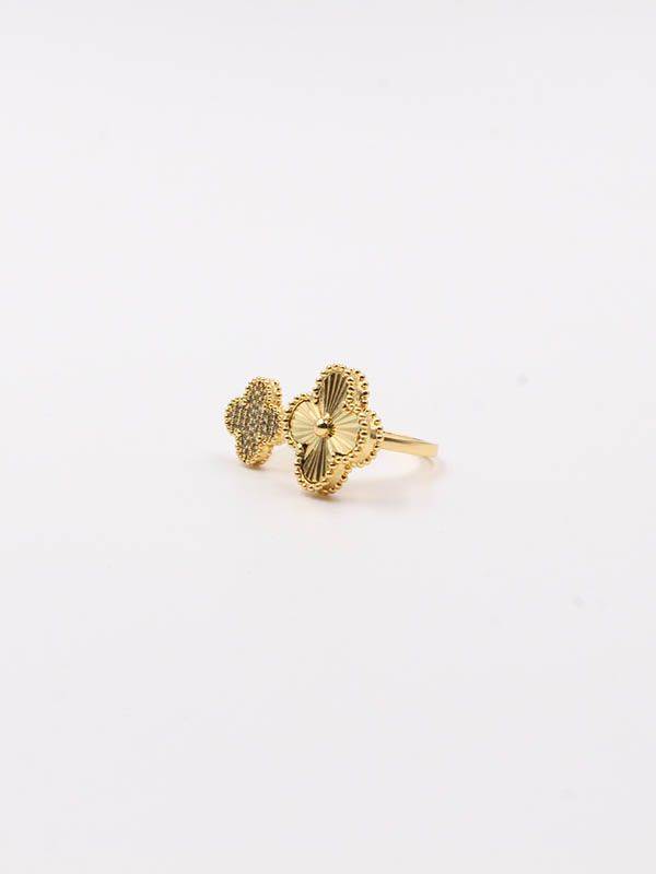 Vancliffe ring with two zirconia roses