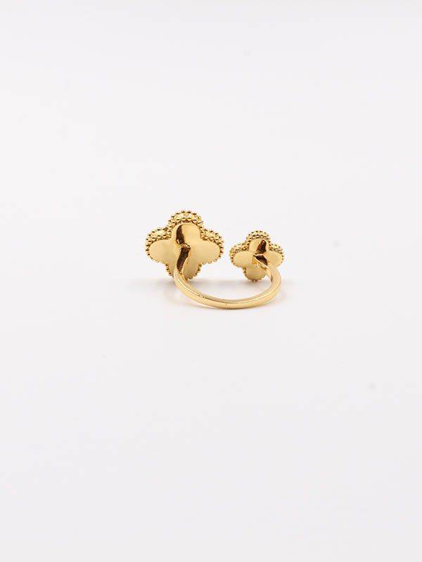 Vancliffe ring with two zirconia roses
